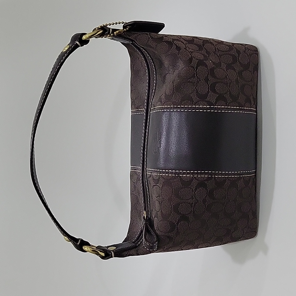 Small vintage coach bag (LIKE NEW!!)